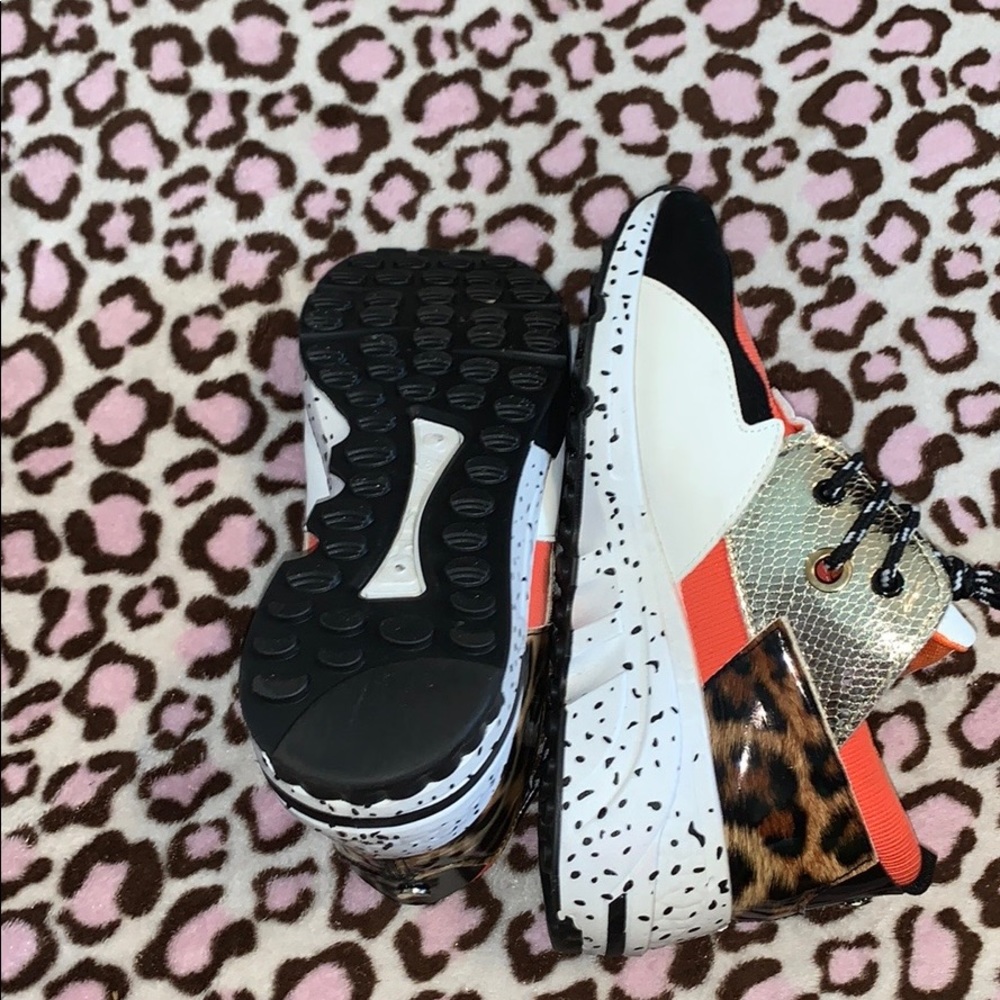 Stylish Sneakers *NEW*